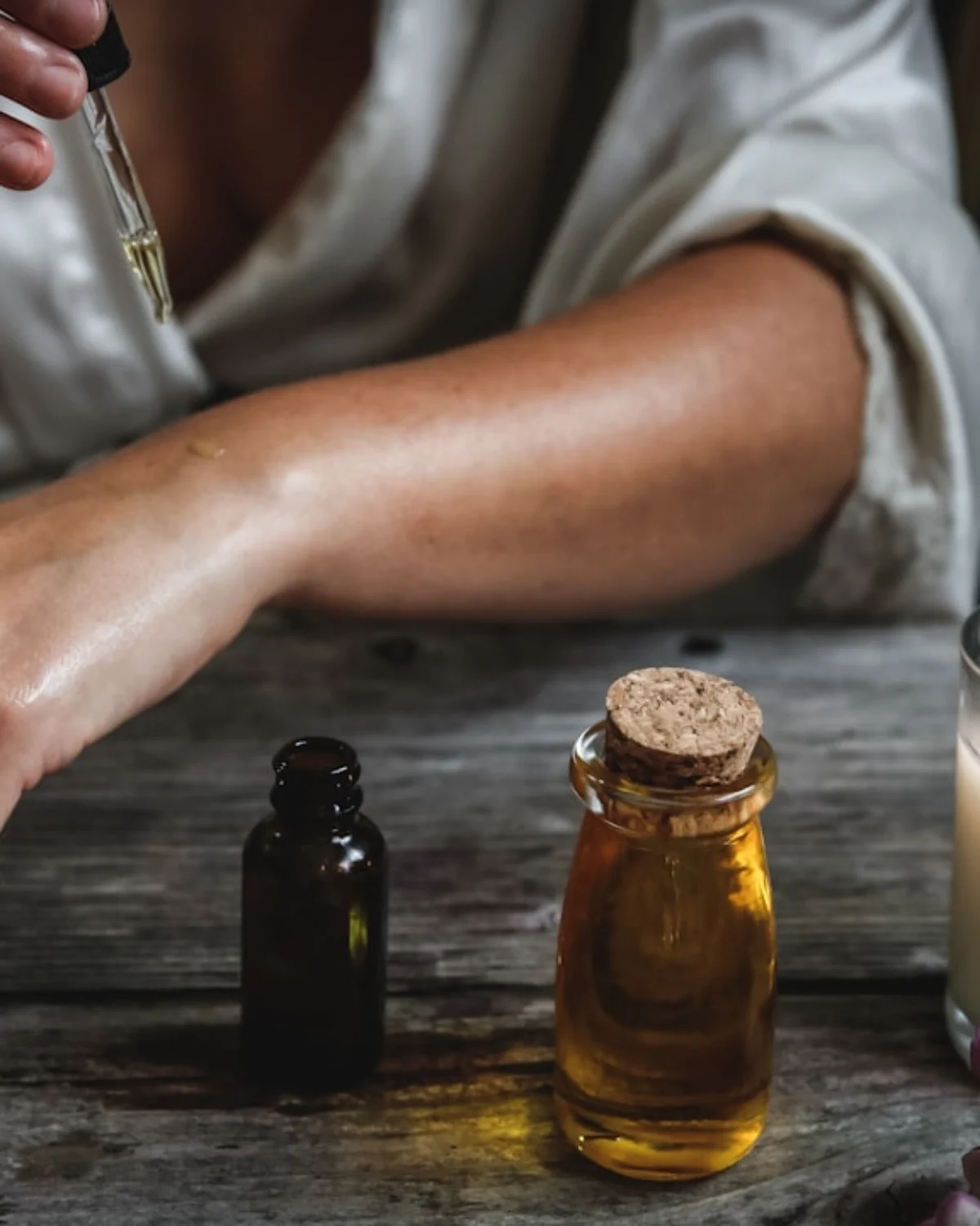 Preparación formativa de una mezcla de aromaterapia con aceites esenciales en entorno wellness